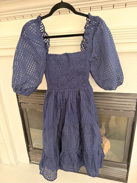 Forever 21 Dresses & Skirts - Forever 21 Navy Blue Puff-Sleeve Smocked Midi Dress